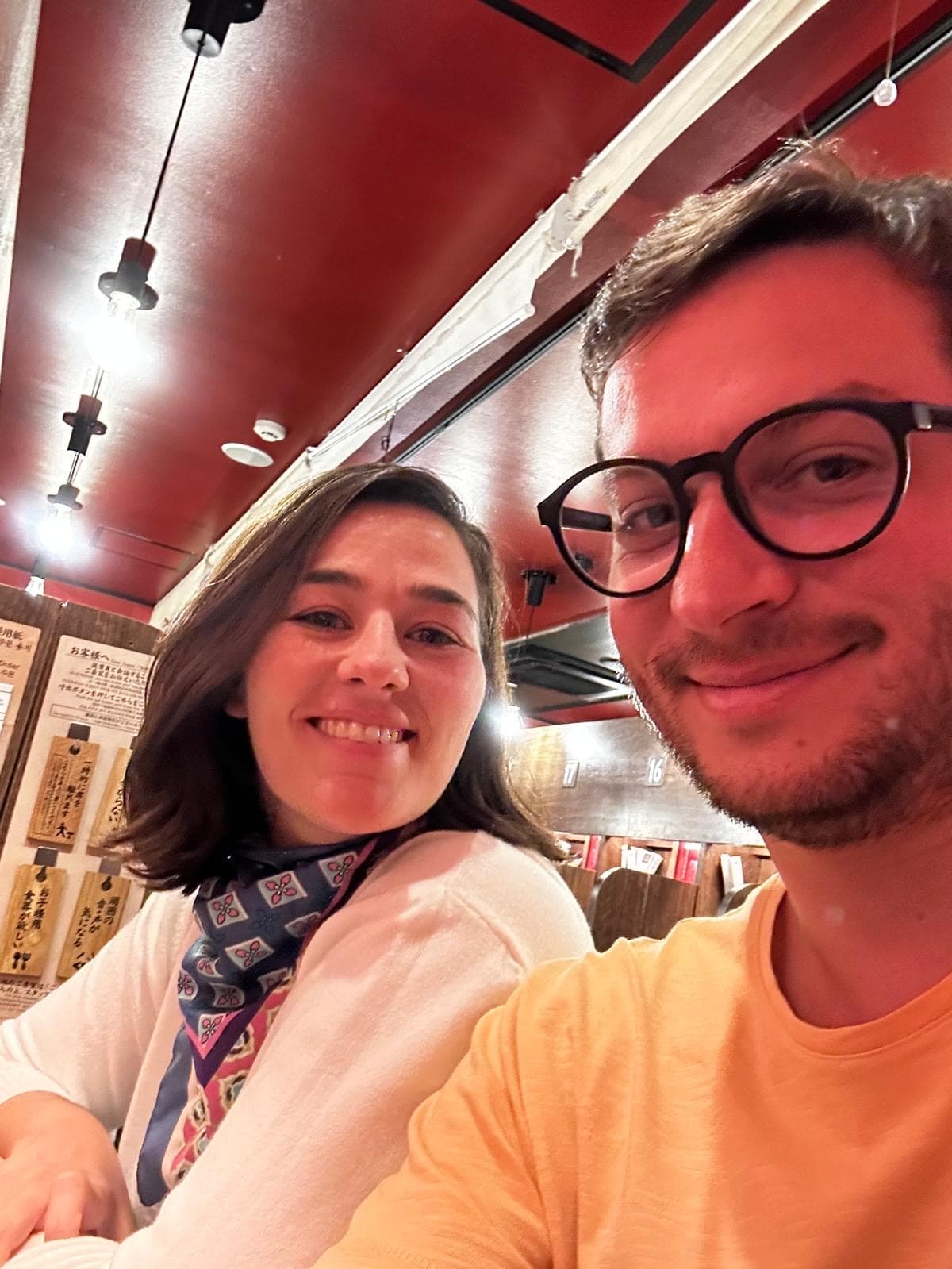 Retrato vertical com textura quente